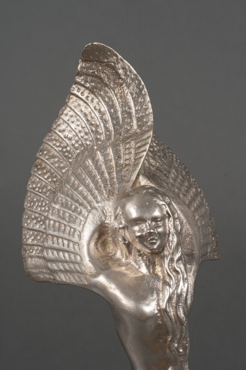 Victoire en bronze argenté femme ailée XXe sur socle en marbre-photo-7