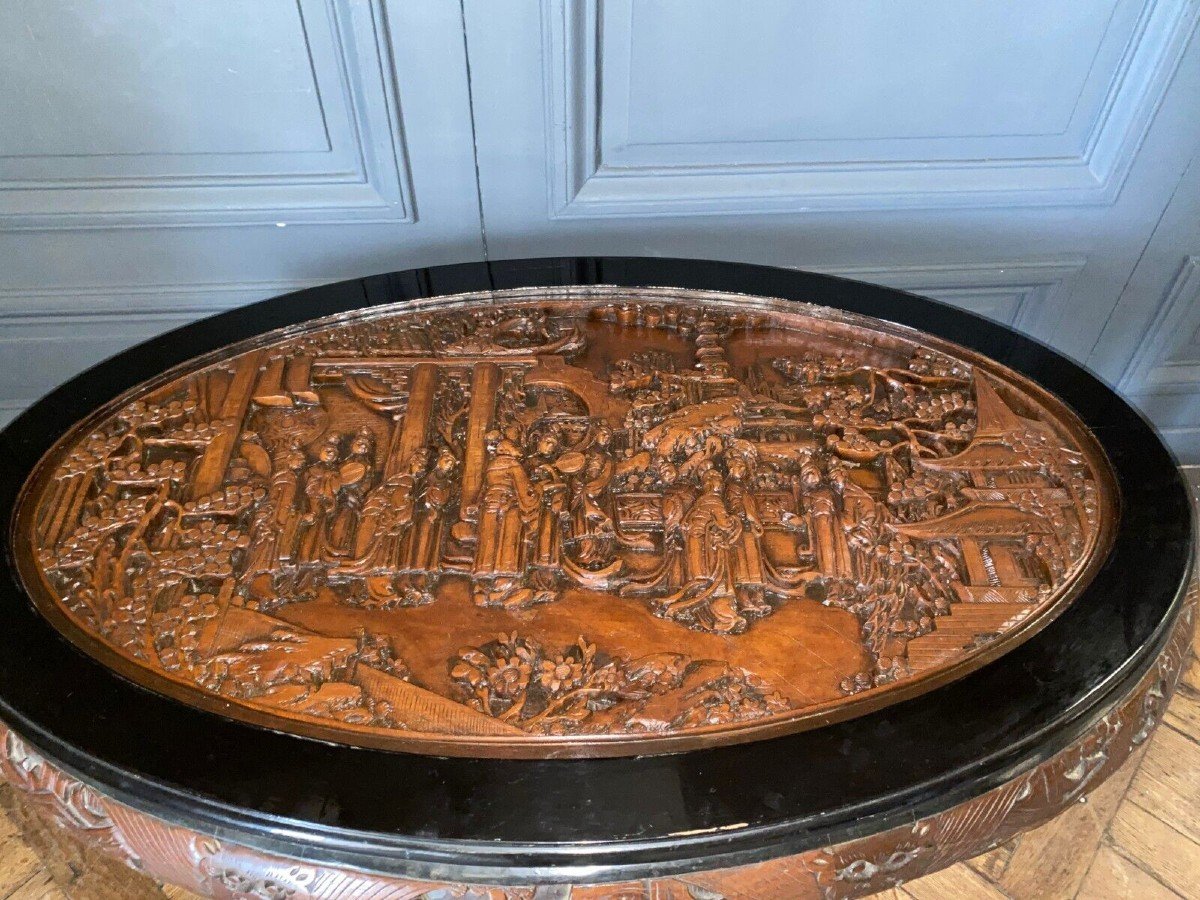 Mid-20th Century Chinese Coffee Table In Lacquer And Rich Carved Wood Decor-photo-2