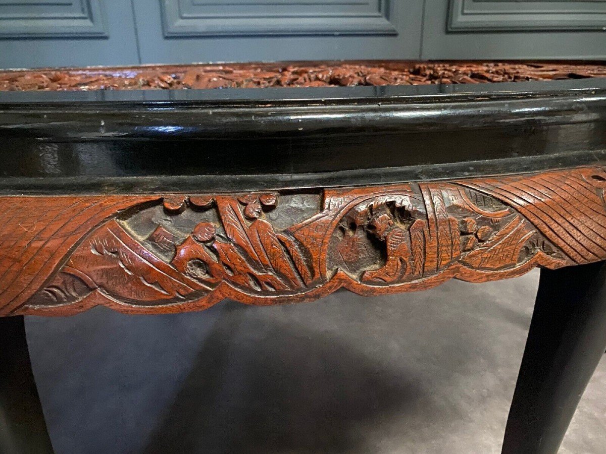 Mid-20th Century Chinese Coffee Table In Lacquer And Rich Carved Wood Decor-photo-3