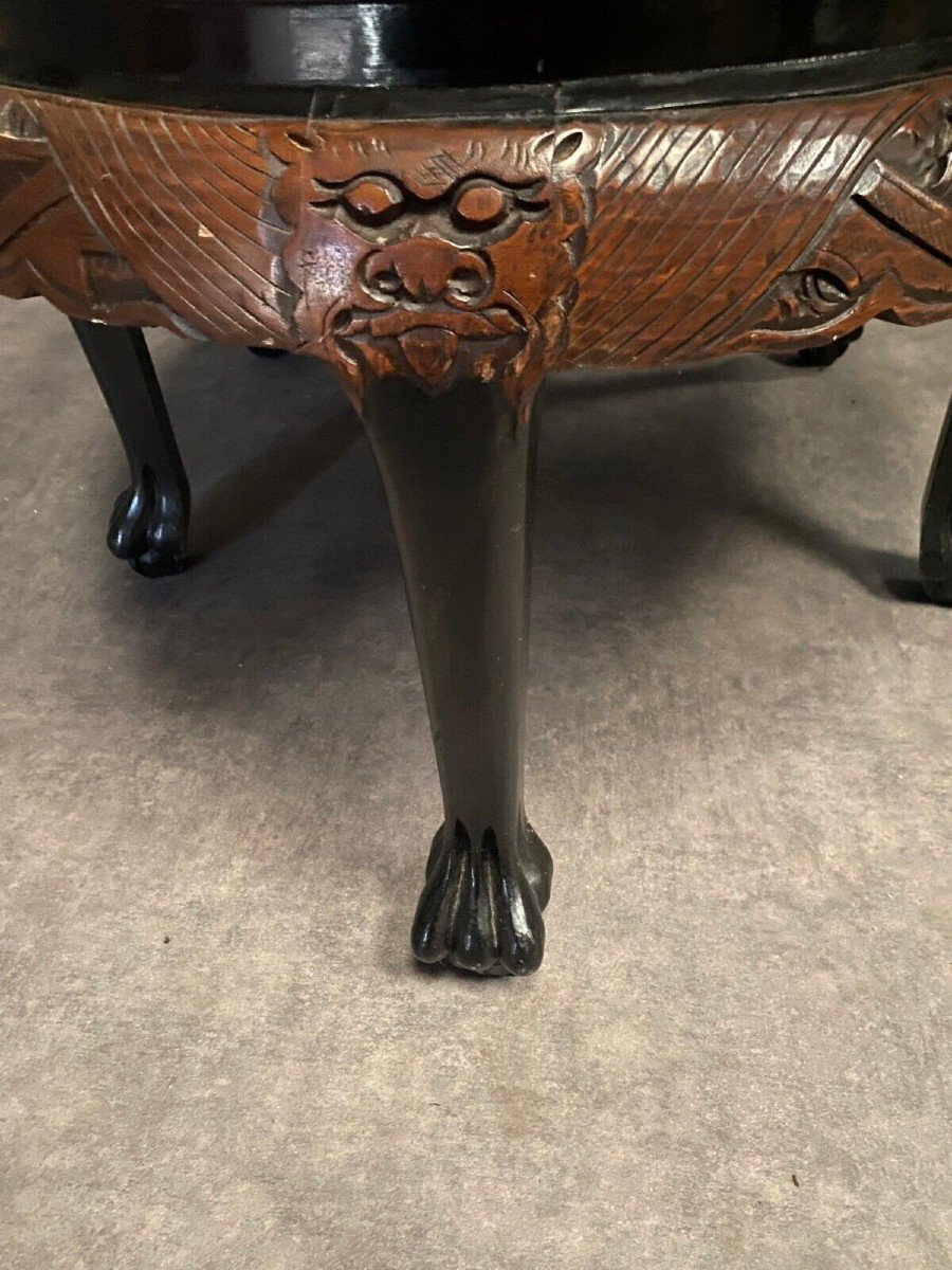 Mid-20th Century Chinese Coffee Table In Lacquer And Rich Carved Wood Decor-photo-7