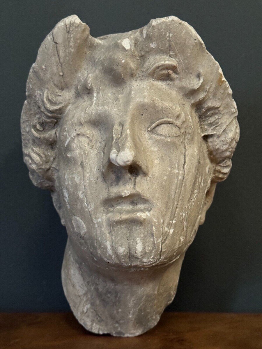 Sculpture à l'Antique en plâtre visage féminin début XXe-photo-1