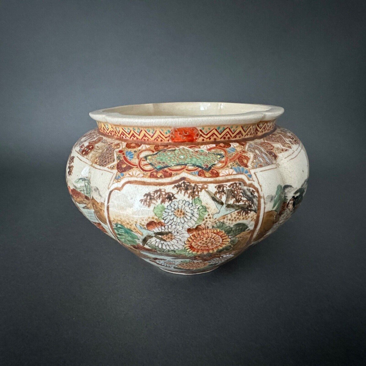 Satsuma Flowerpot With Red Signature Warrior Decoration, Early 20th Century-photo-4
