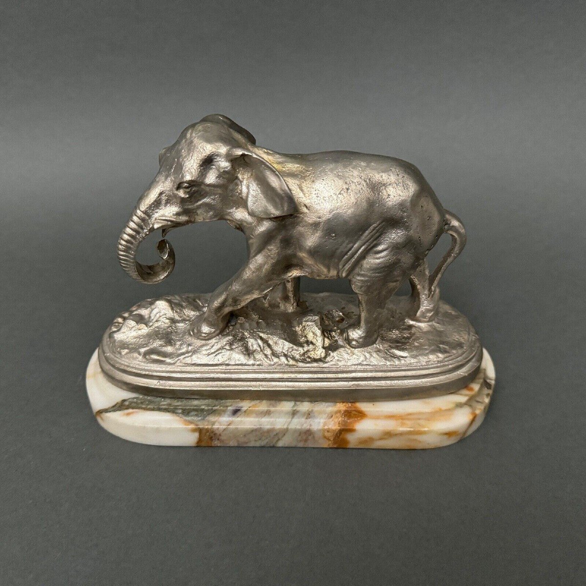 Sujet en bronze argenté 1930 représentant un éléphant sur socle en onyx-photo-4