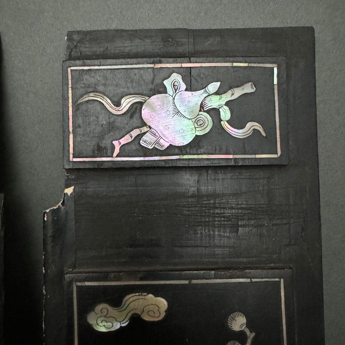 Pair Of Chinese Panels In Blackened Wood Inlaid With Mother-of-pearl-photo-4