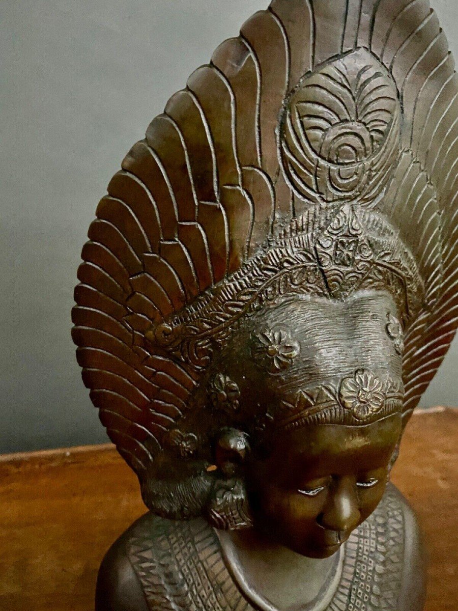 Bust Of Balinese Indochinese Dancer Crowned Peacock Wheel Bronze-photo-7