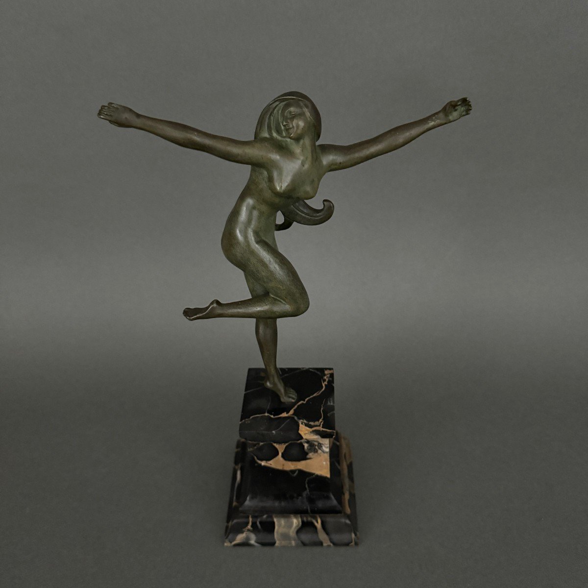 Danseuse Art Déco 1930 par Morante bronze à patine verte-photo-1