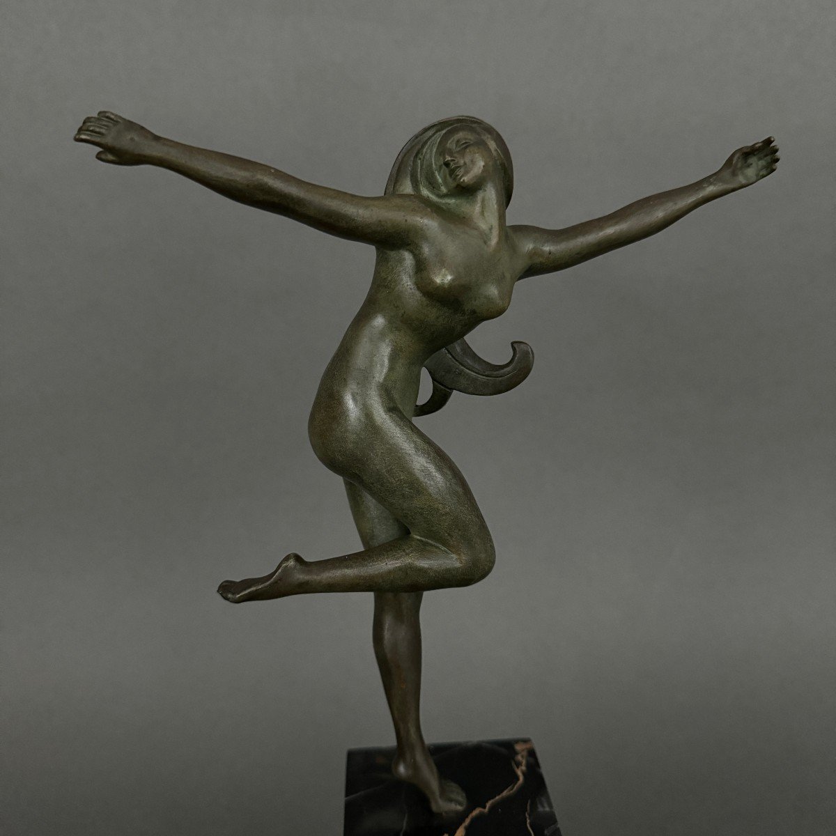 Danseuse Art Déco 1930 par Morante bronze à patine verte-photo-2