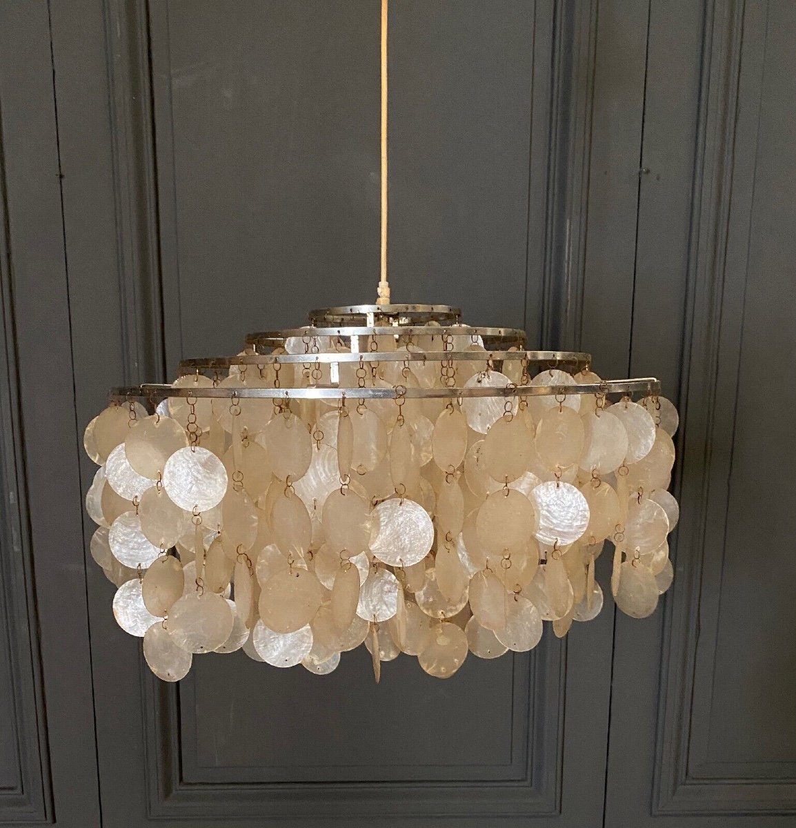 Fun Verner Panton Chandelier In Mother-of-pearl