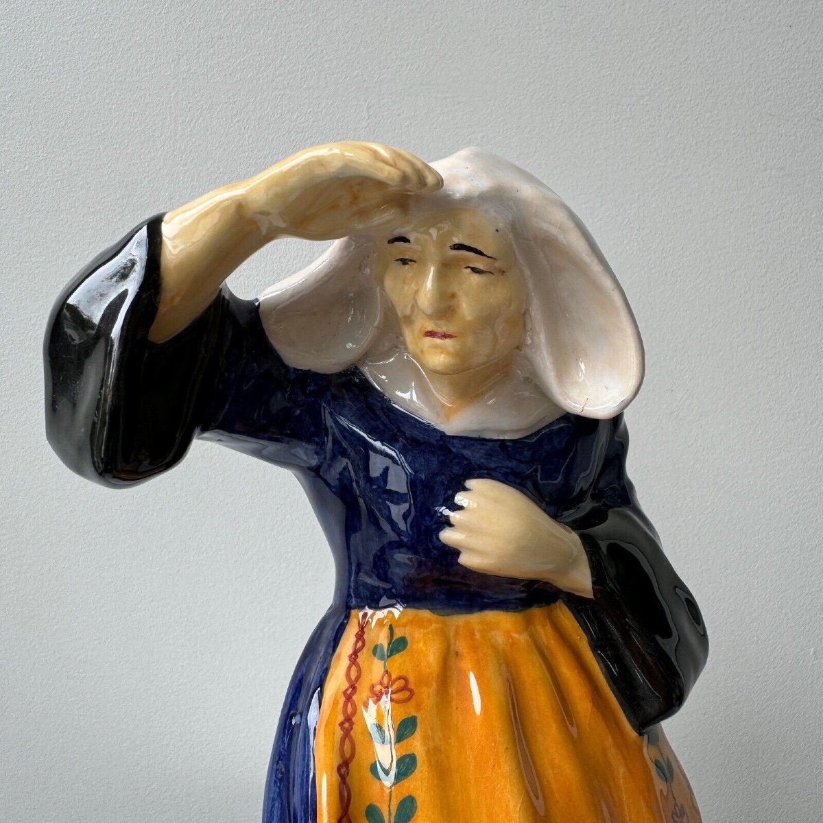 20th Century Earthenware Subject By Yvon Roy Representing A Breton Woman-photo-3