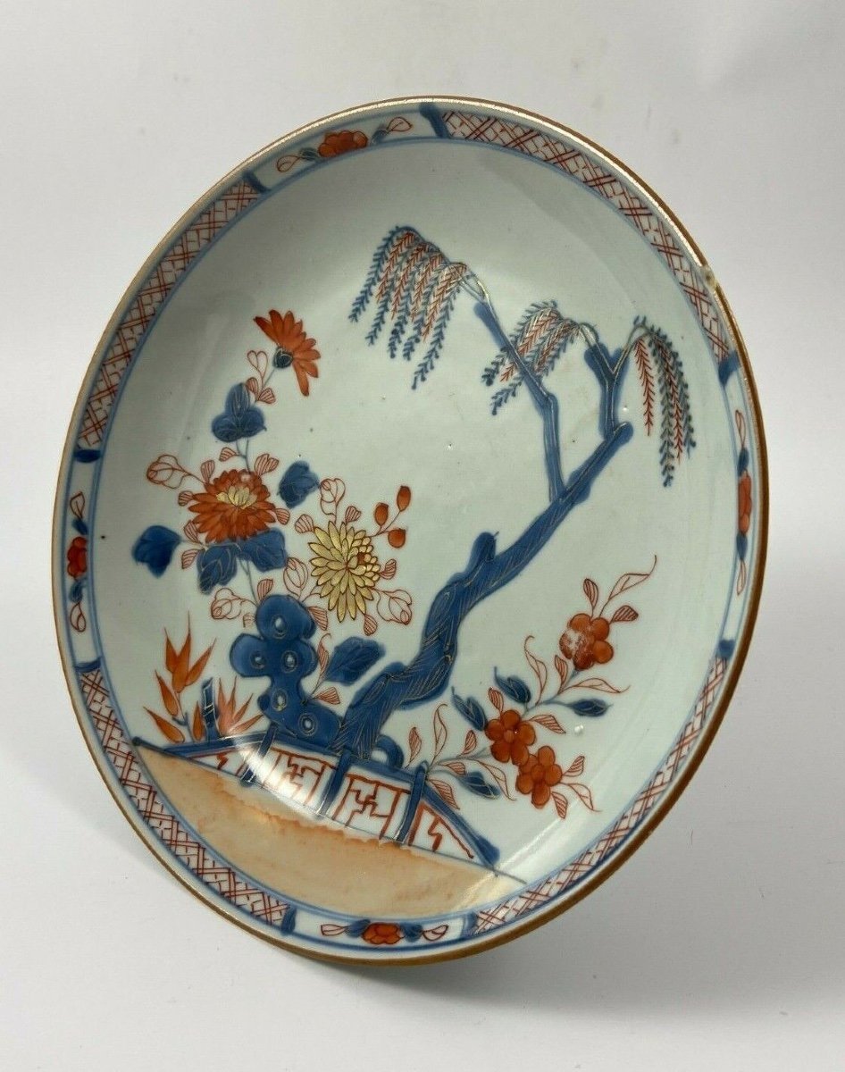 Assiette creuse Imari Compagnie des Indes XVIIIe fond blanc rehauts dorés-photo-2