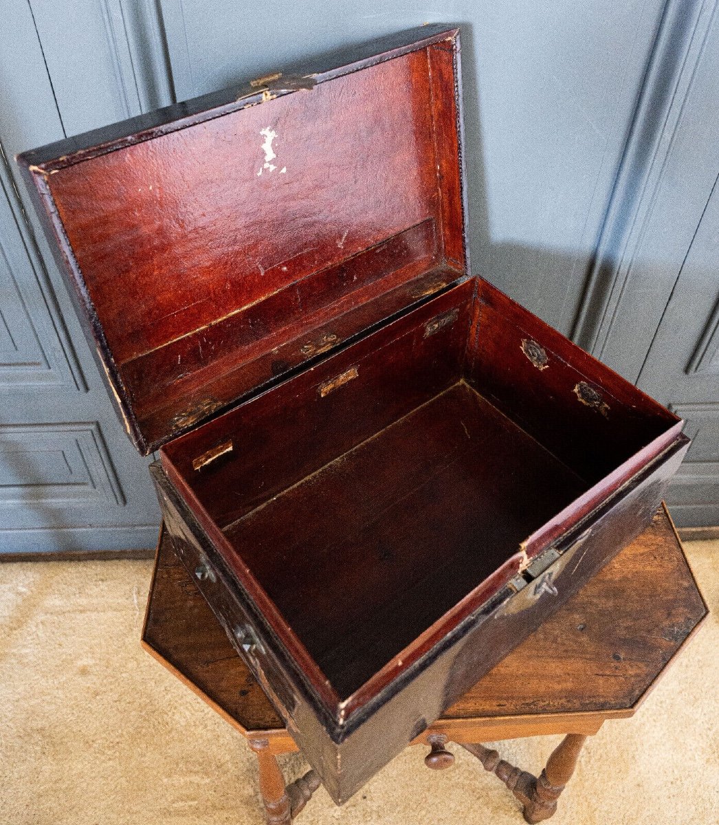 Chinese Lacquer Trunk With 20th Century Brass Handles-photo-8