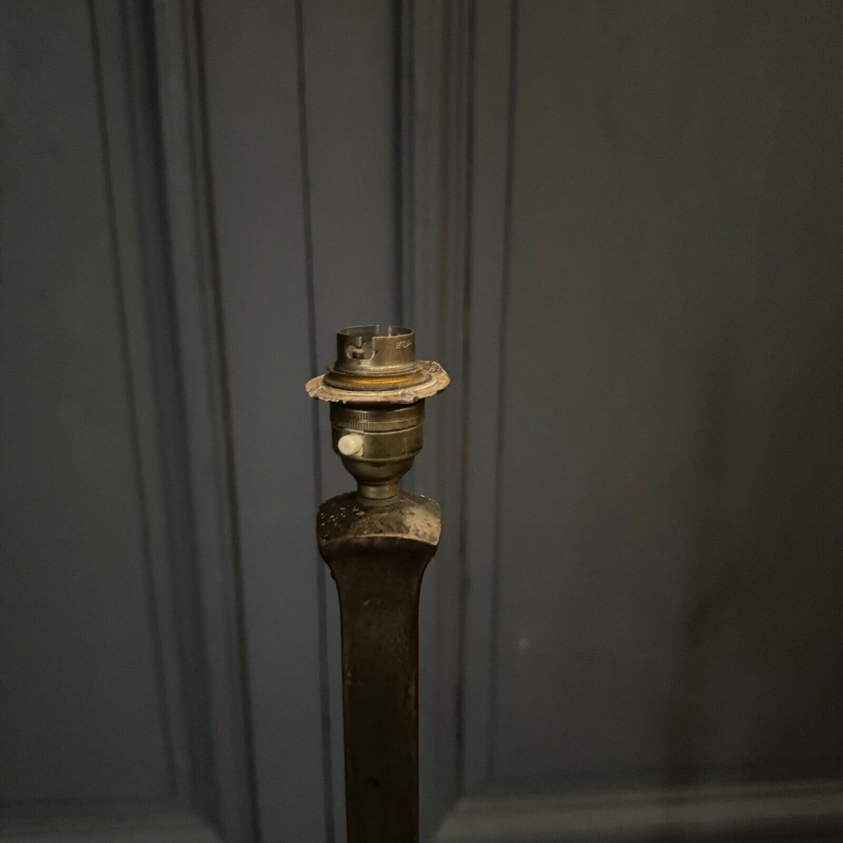 Brutalist Ironwork Floor Lamp 1970 Tripod Base-photo-1