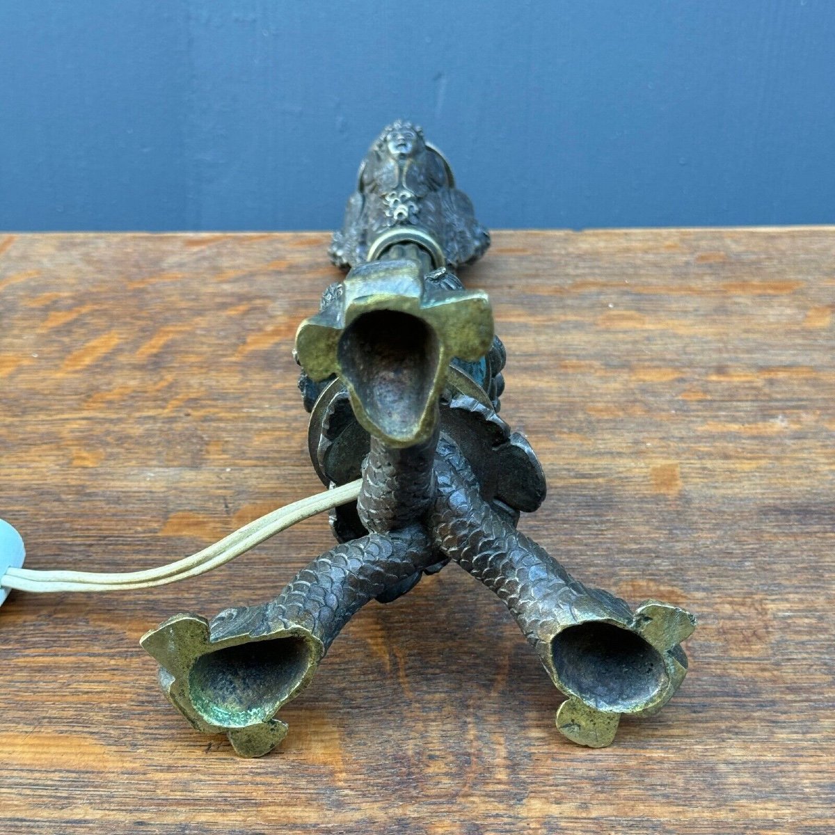 Restoration Period Lamp With Tripod Base And Dolphin And Cherub Heads-photo-8