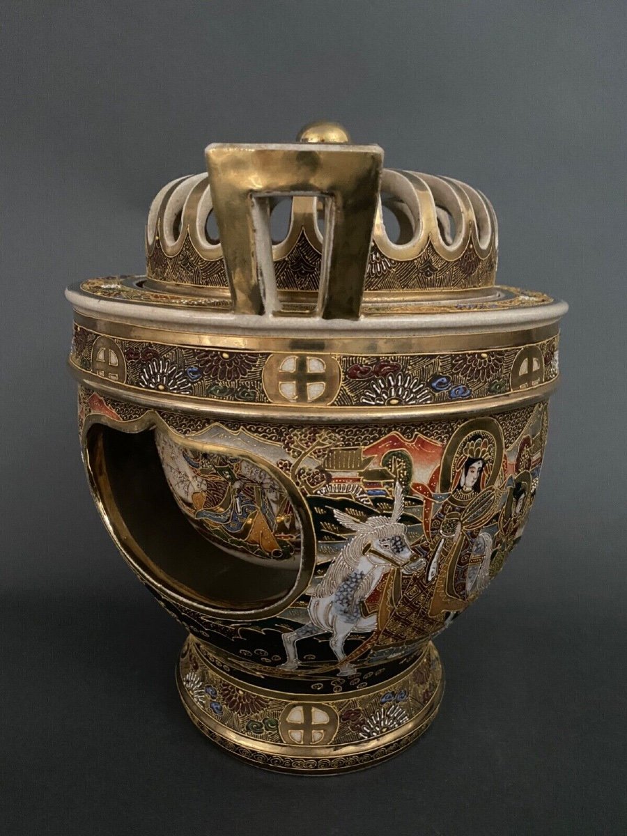 Exceptional And Enormous Richly Decorated Satsuma Incense Burner From The 19th Century-photo-1