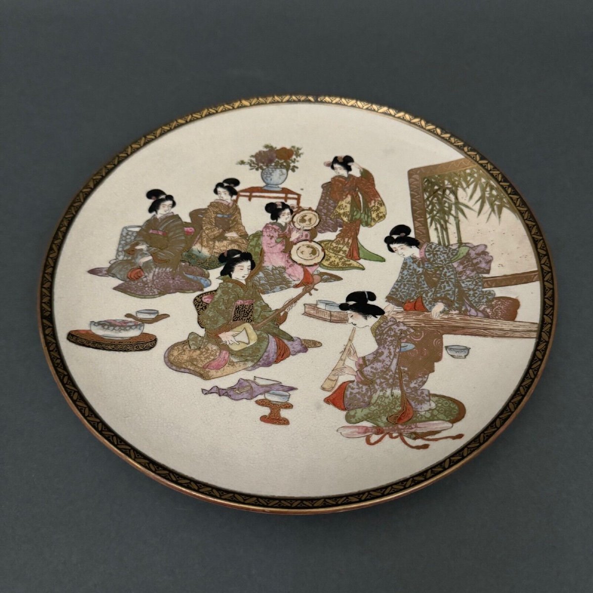 Satsuma Plate With Japanese Stamp From The 19th Century Representing Geishas-photo-3