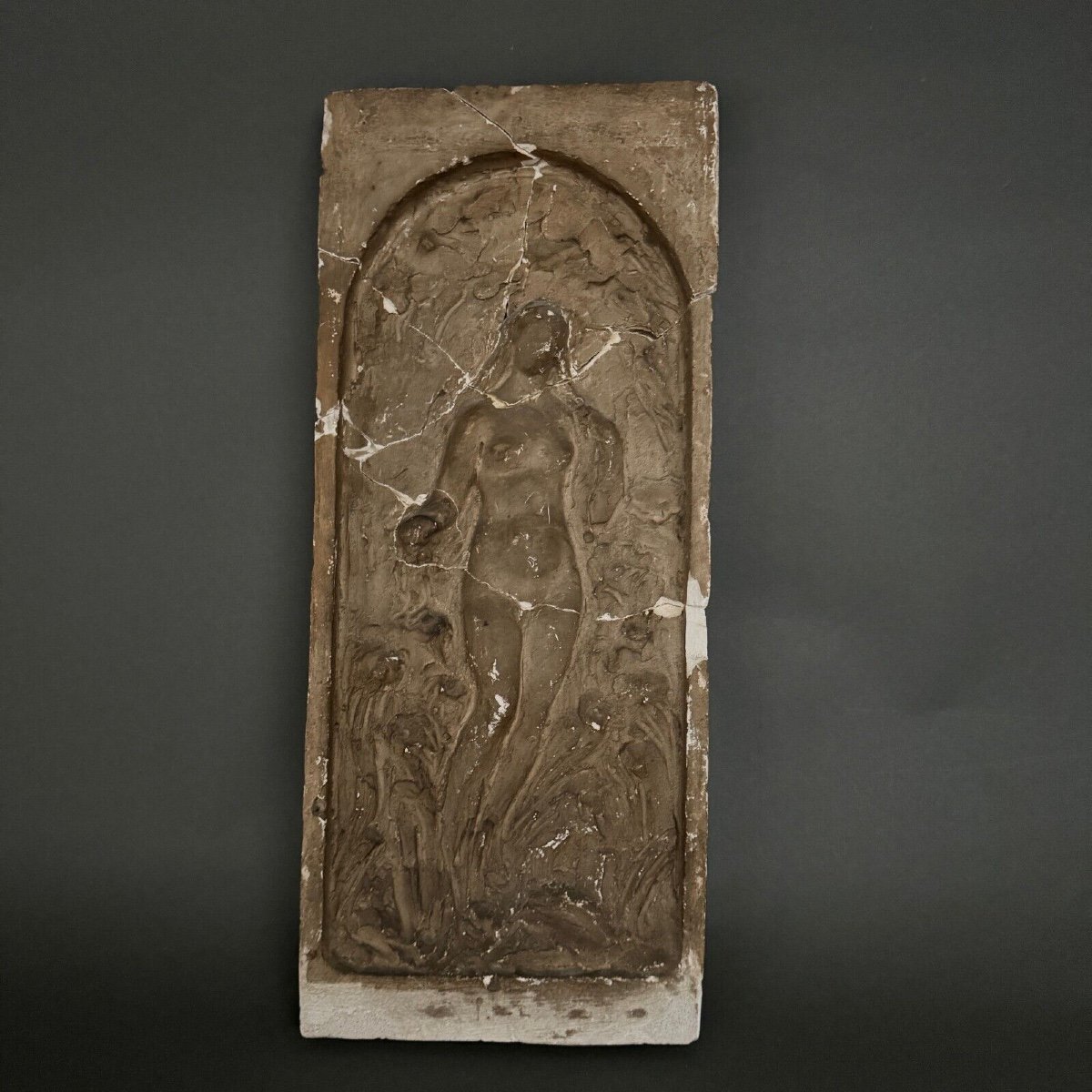 Bas-relief d'atelier en plâtre Charles Filleul représentant une nymphe-photo-2