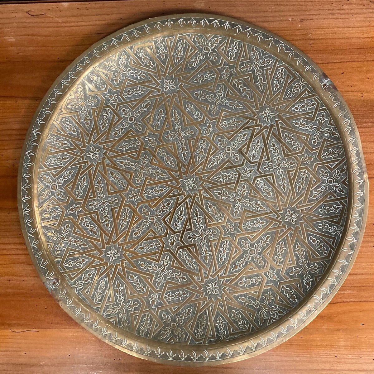 Oriental Tea Tray In Brass Or Copper, Beautiful Filigree Work 20th Century