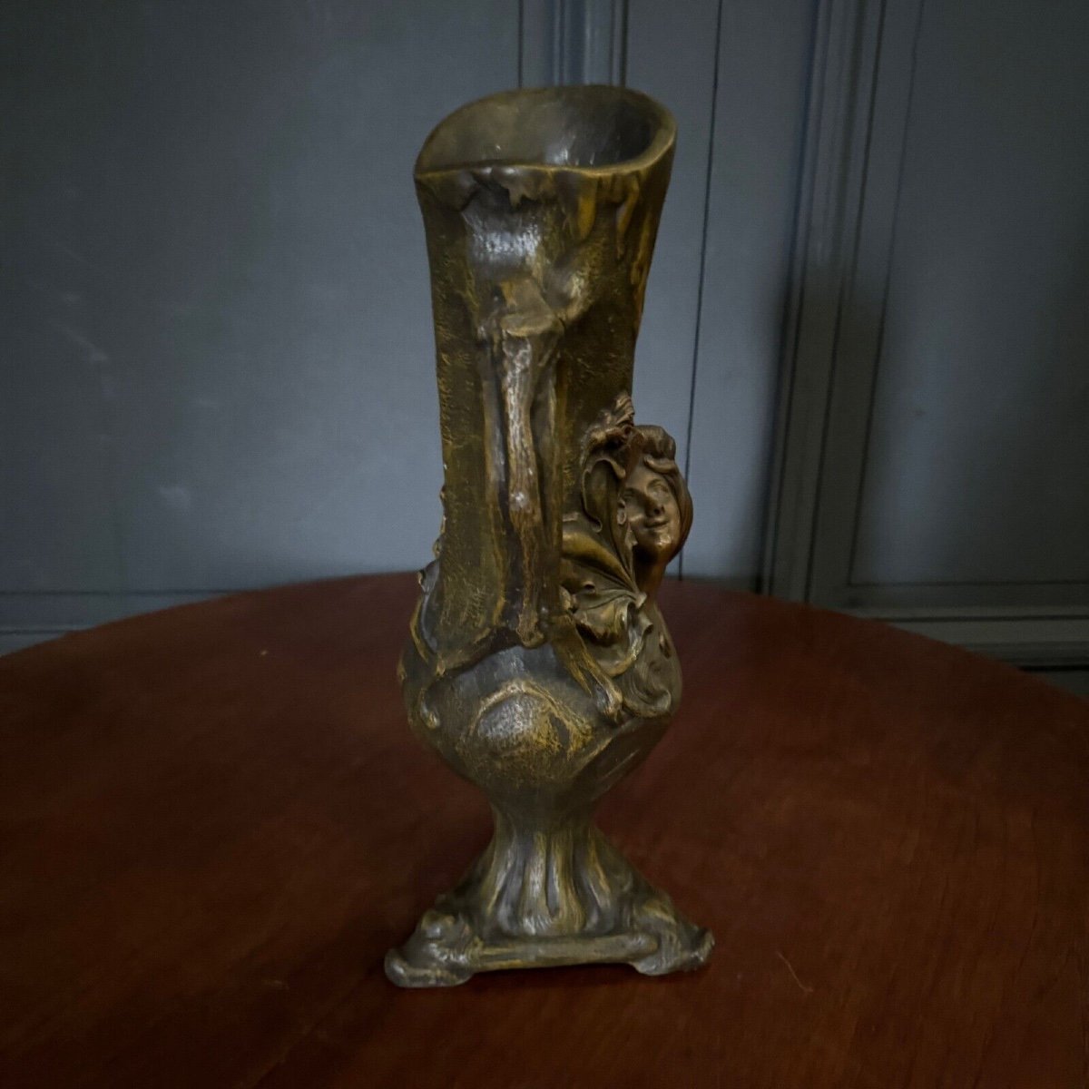 Vase pichet Art Nouveau en régule profil de femme par E. Grego-photo-4