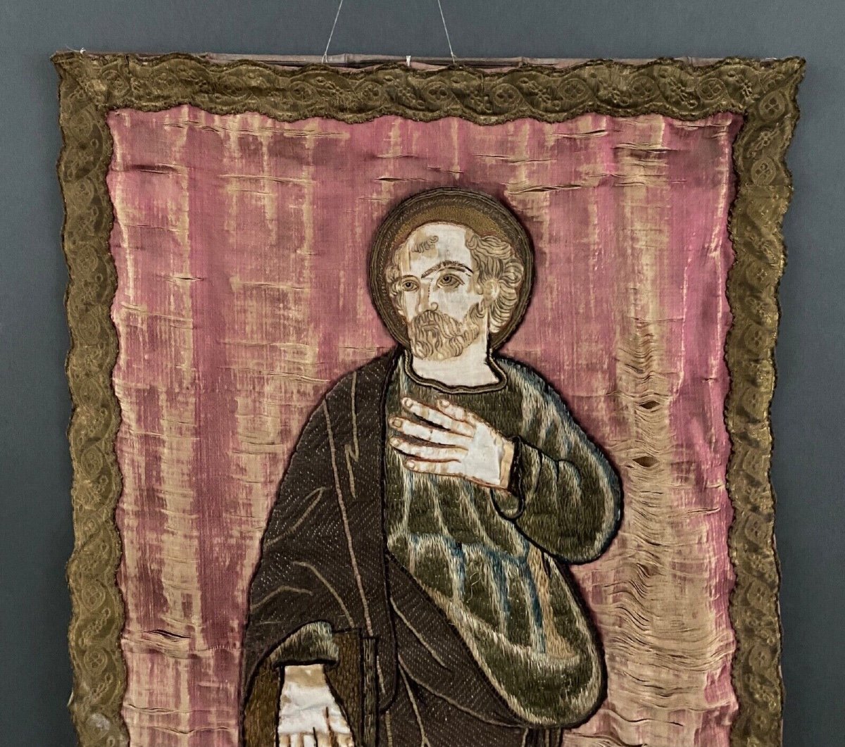 Tapestry Embroidery In Silk Thread Representing Saint Peter 17th Century-photo-2