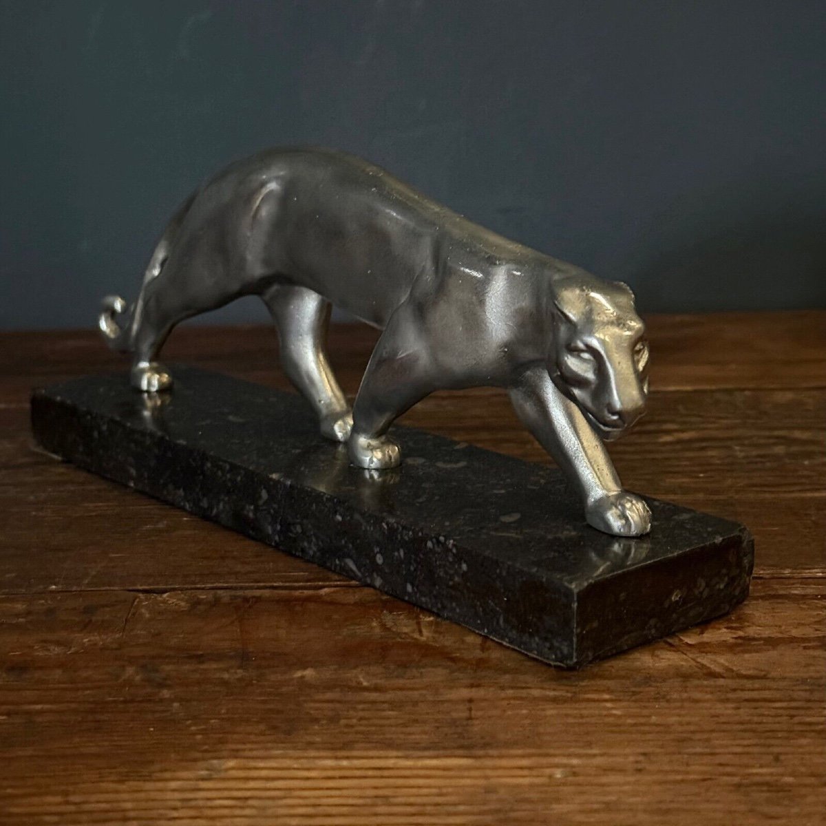 Art Deco Walking Panther In Silvered Bronze On Black Marble Base-photo-3