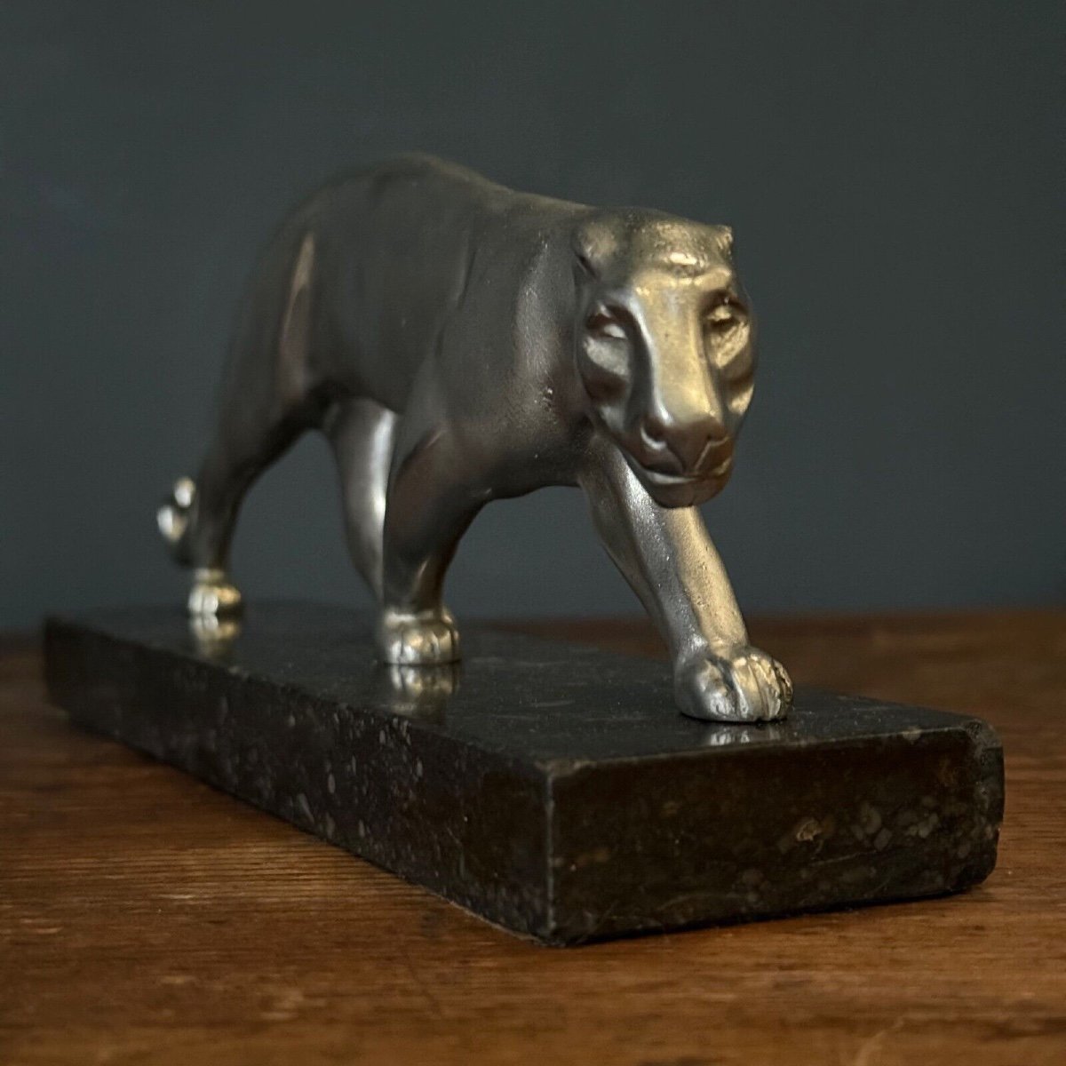 Art Deco Walking Panther In Silvered Bronze On Black Marble Base-photo-4