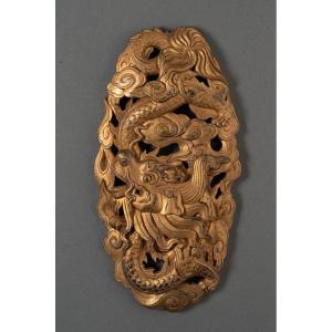 Panneau en bois doré sculpté à décor de dragon Chine Indochine XIXe