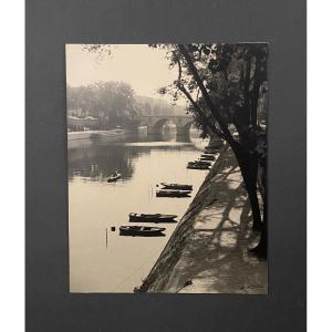 Photographie Bernard Darot Le Quai des Grands-Augustins Paris barques