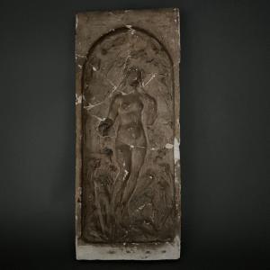 Bas-relief d'atelier en plâtre Charles Filleul représentant une nymphe