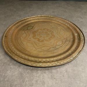 Large Oriental Tea Tray Engraved In Copper Or Brass 20th Century 96 Cm