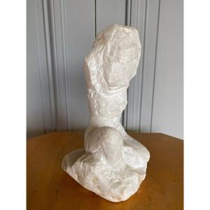 Sculpture sujet féminin en pierre XXe taille directe atelier