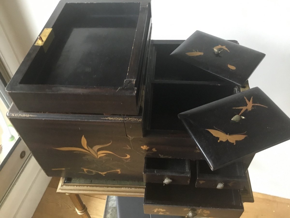 Japanese Lacquer Compartment Box. Meiji Period.-photo-3