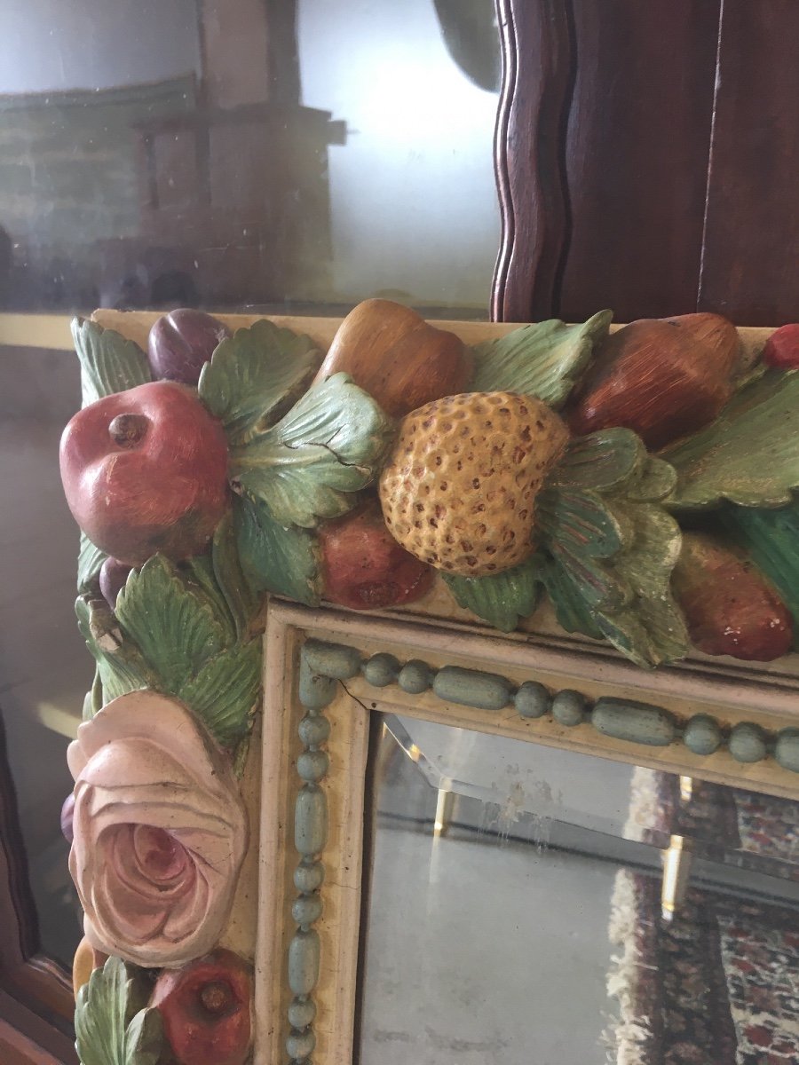 Beveled Mirror In Painted Stucco Decorated With Flowers And Fruits-photo-1