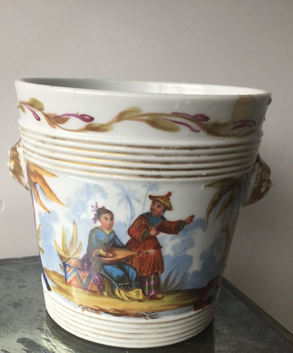 Paris Porcelain Cache Pot At The Pagoda And Chinese Couple-photo-3