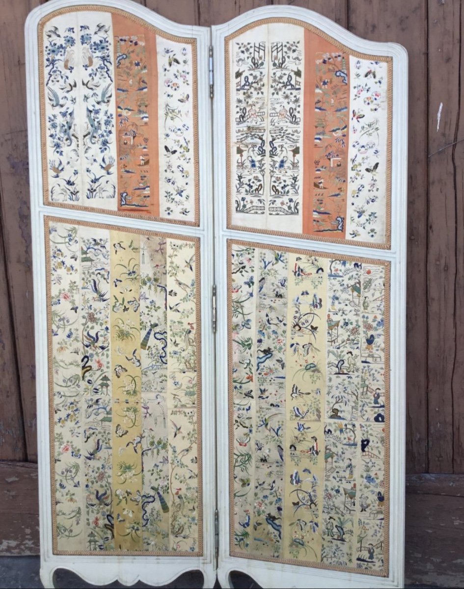 Panels Of Woodwork Decorated With Fine Chinese Embroidery-photo-3