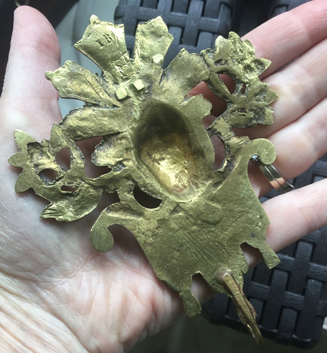 Miniature Gilt Bronze Attachment To Lion's Muzzle-photo-1