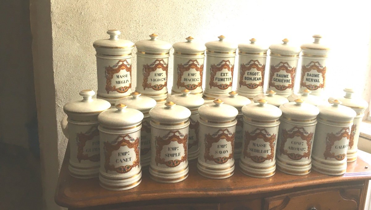Collection Of 20 Faience Pharmacy Pots-photo-2
