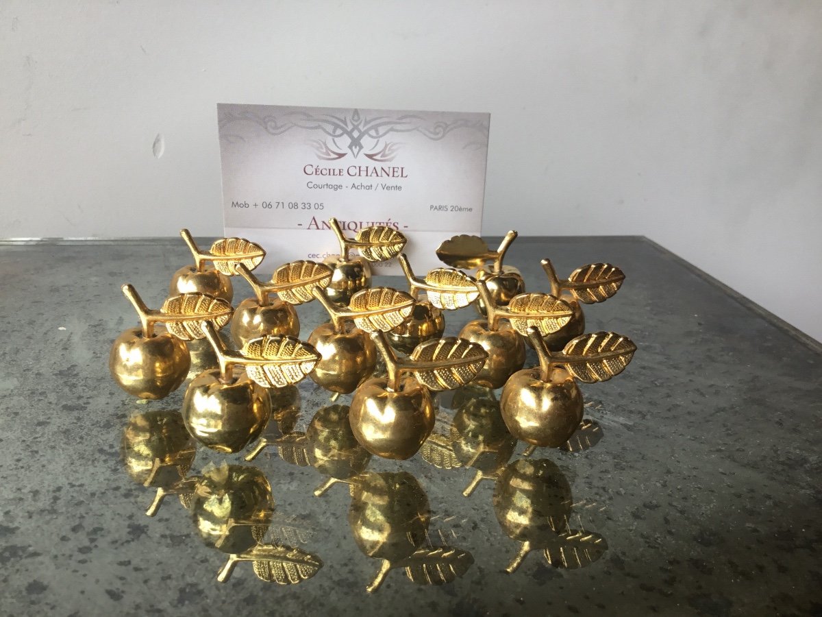 Golden Metal Apple Menu Holder-photo-3