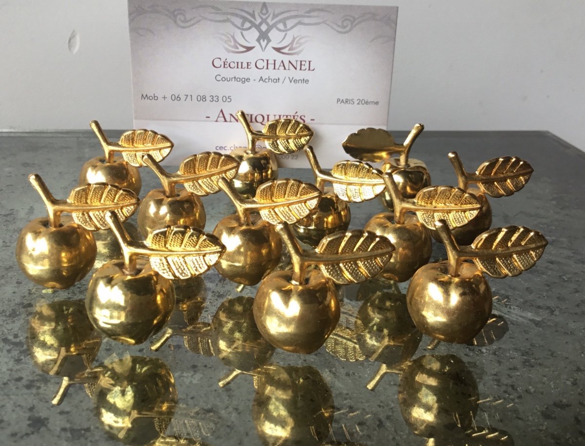 Golden Metal Apple Menu Holder