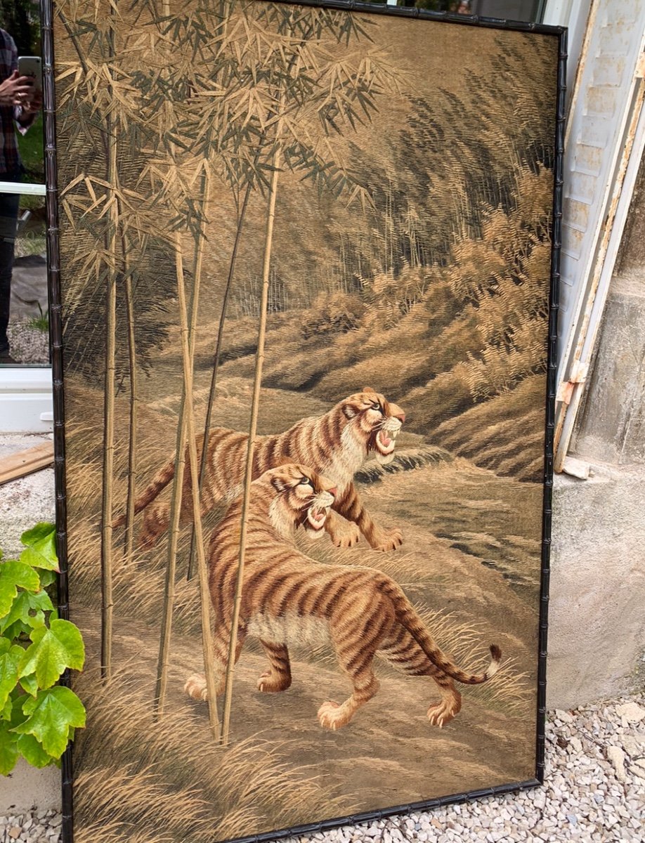 Fine Embroidery Couple Of Tigers, Japan Circa 1900-photo-4