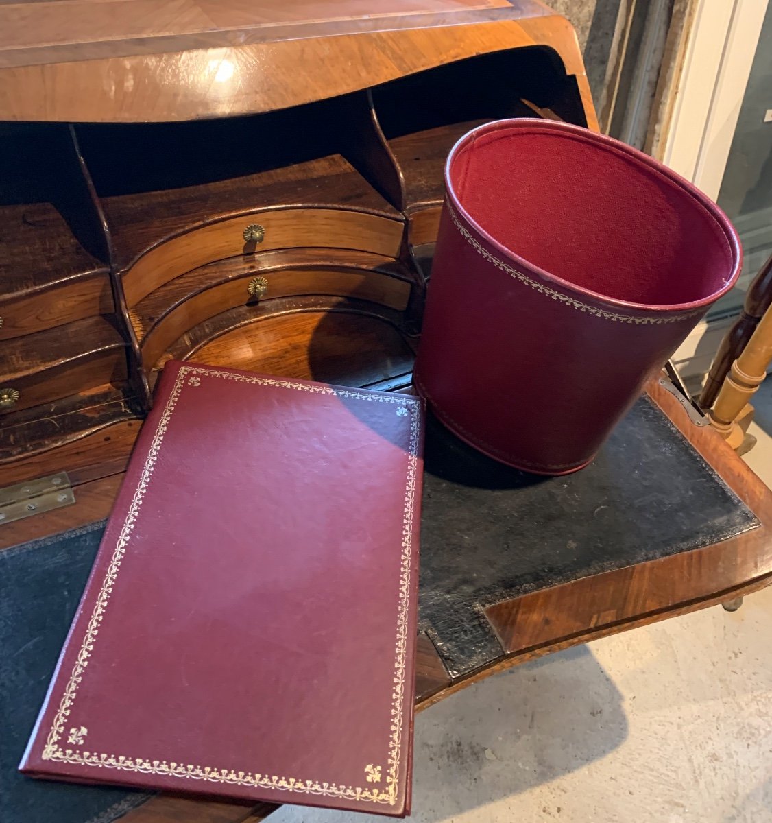 Desk Set Basket And Desk Mat In Red Leather -photo-8