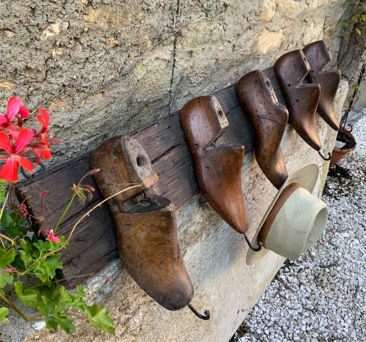 Wall Mounted Coat Rack With Shoe Trees -photo-3