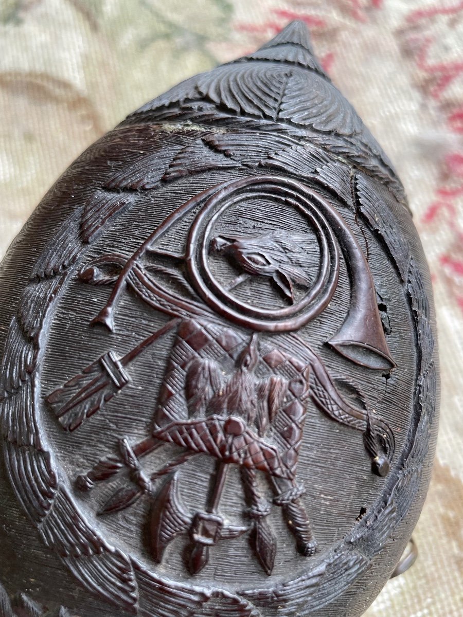 Carved Corozzo Nut Forming Animal Head Snuff Box-photo-3