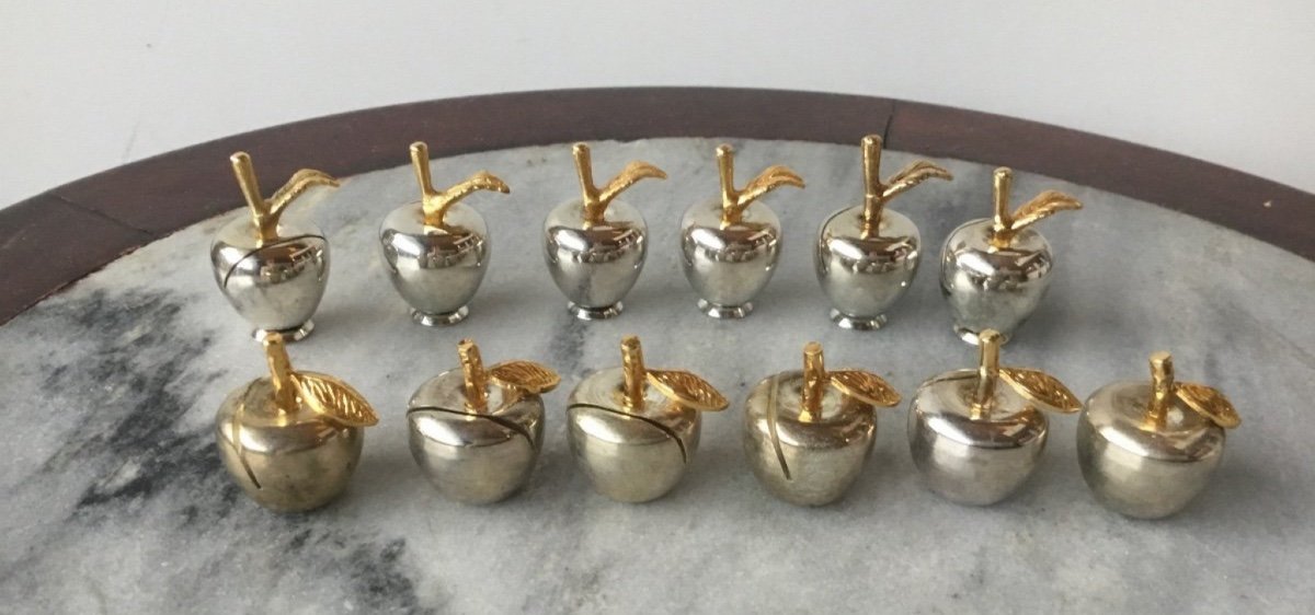 The 12 Silver And Gold Apple Menu Holders-photo-1