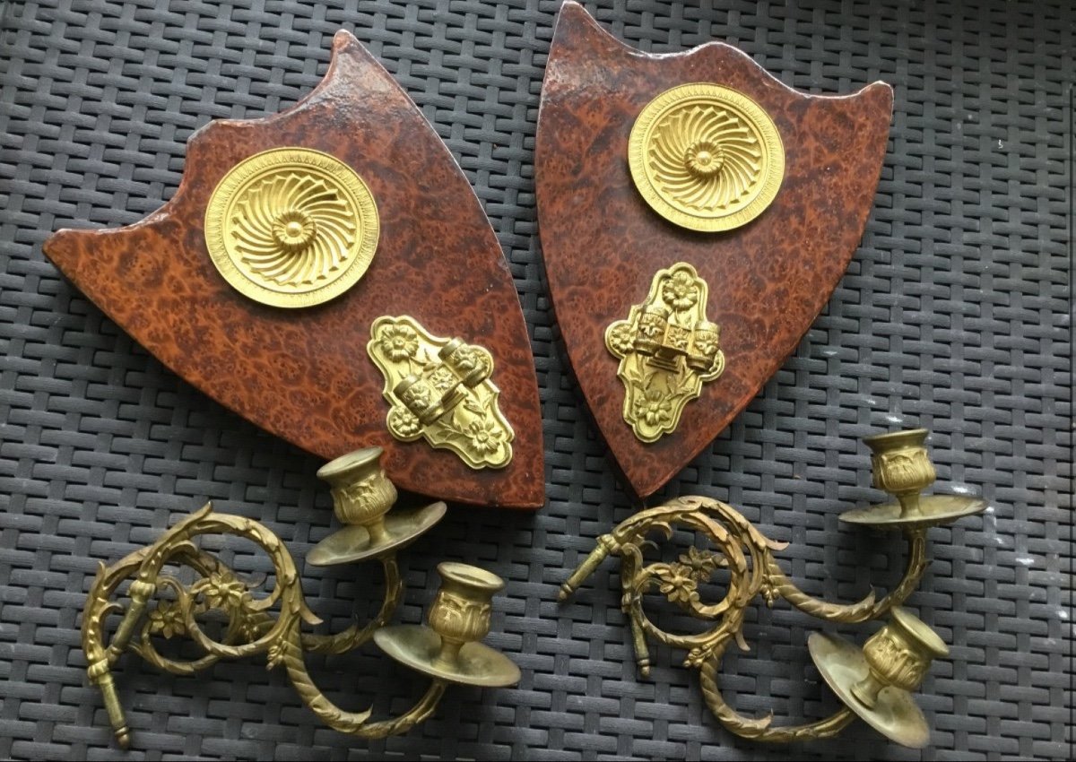 Pair Of Walnut Burl Escutcheon Sconces-photo-3