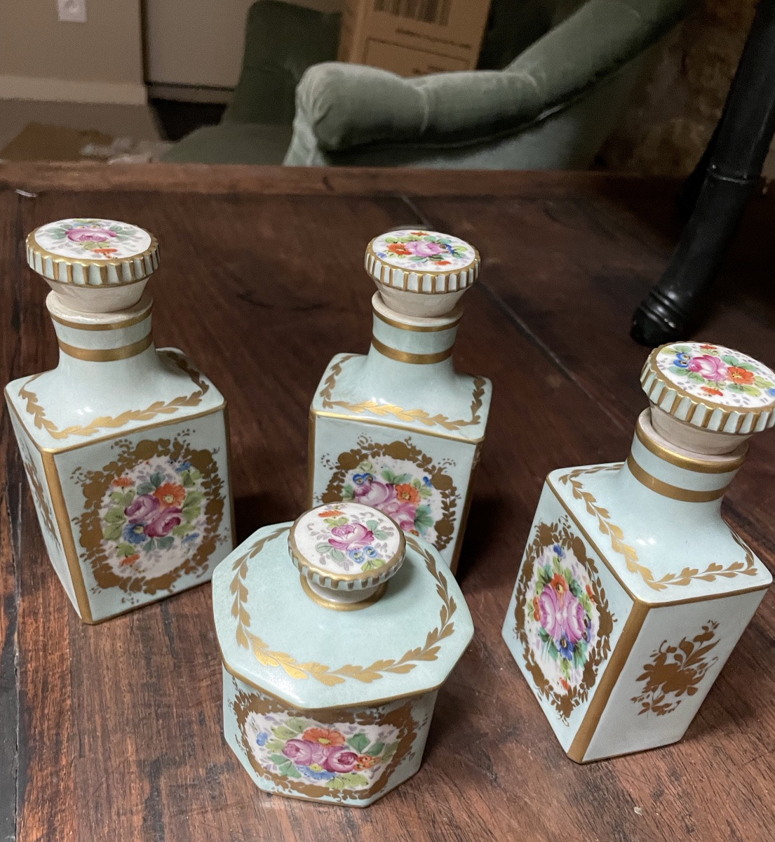 Porcelain Toilet Service And Matching Painted Tin Tray -photo-6