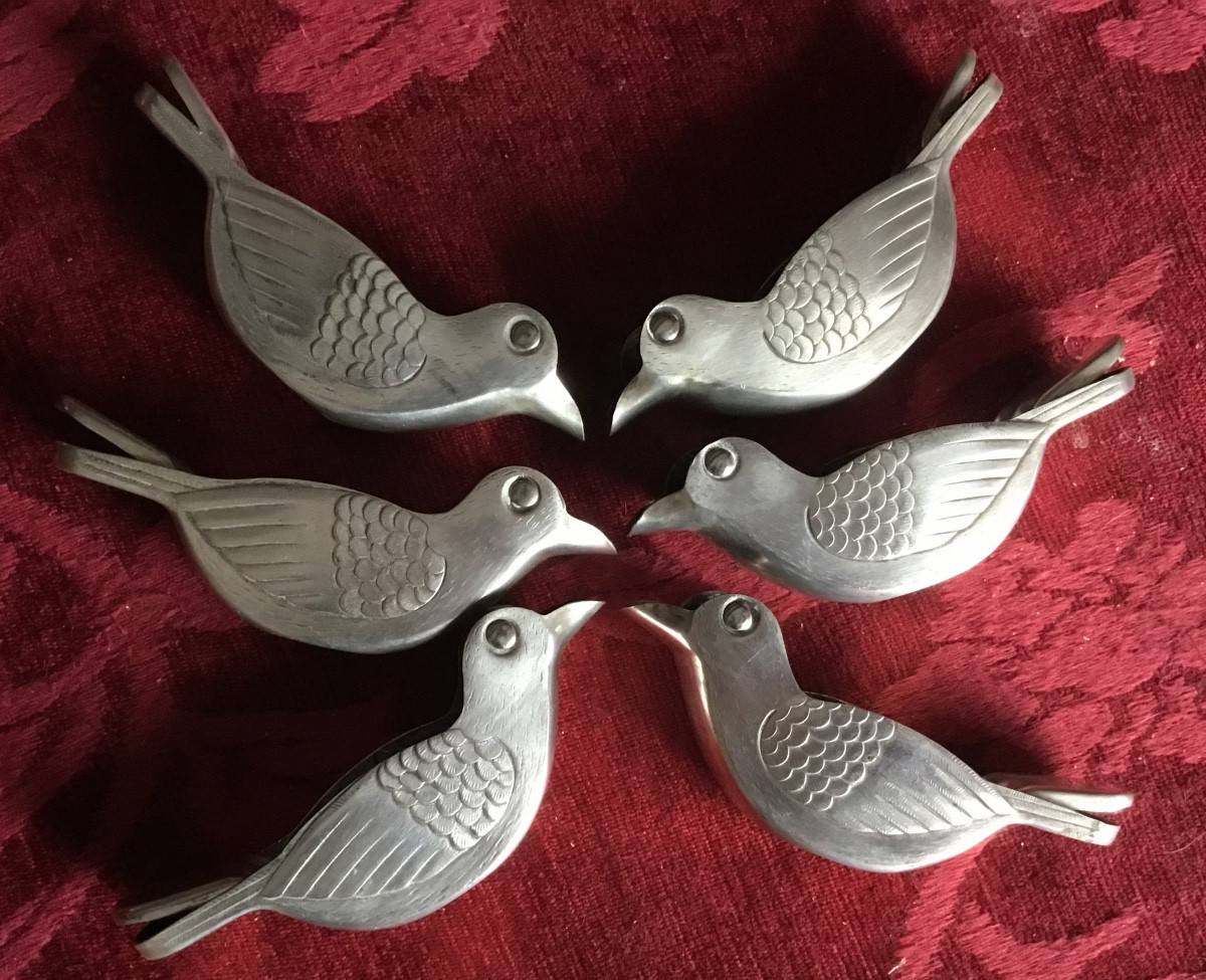 Set Of 6 Silver Metal Citrus Presses From The 50s