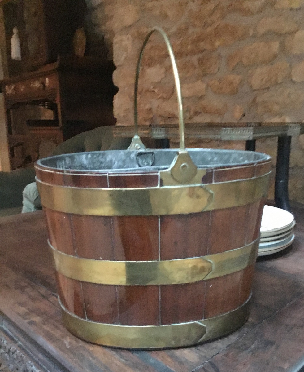 English Georgian Mahogany Curved Brass Coal Scuttle With Liner-photo-3