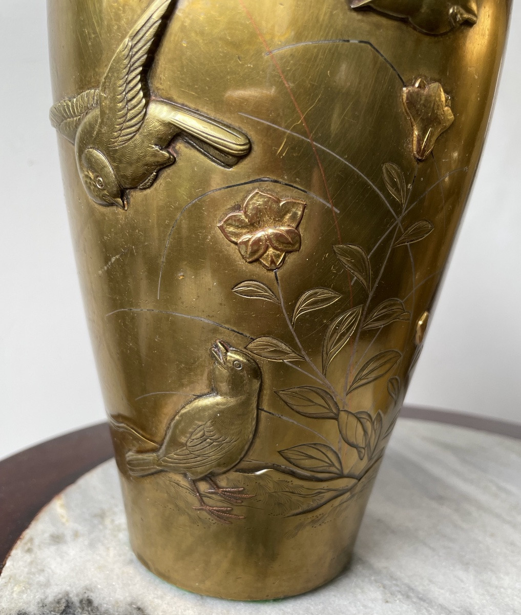 Japan, Pair Of Bird-decorated Vases, Gilt Bronze-photo-1