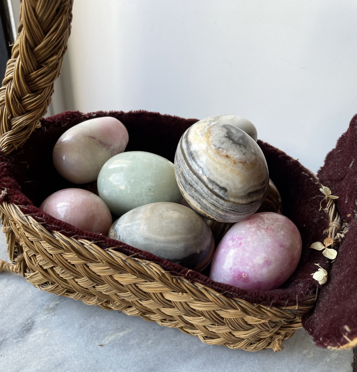 Collection Of 11 Hard Stone Eggs -photo-3