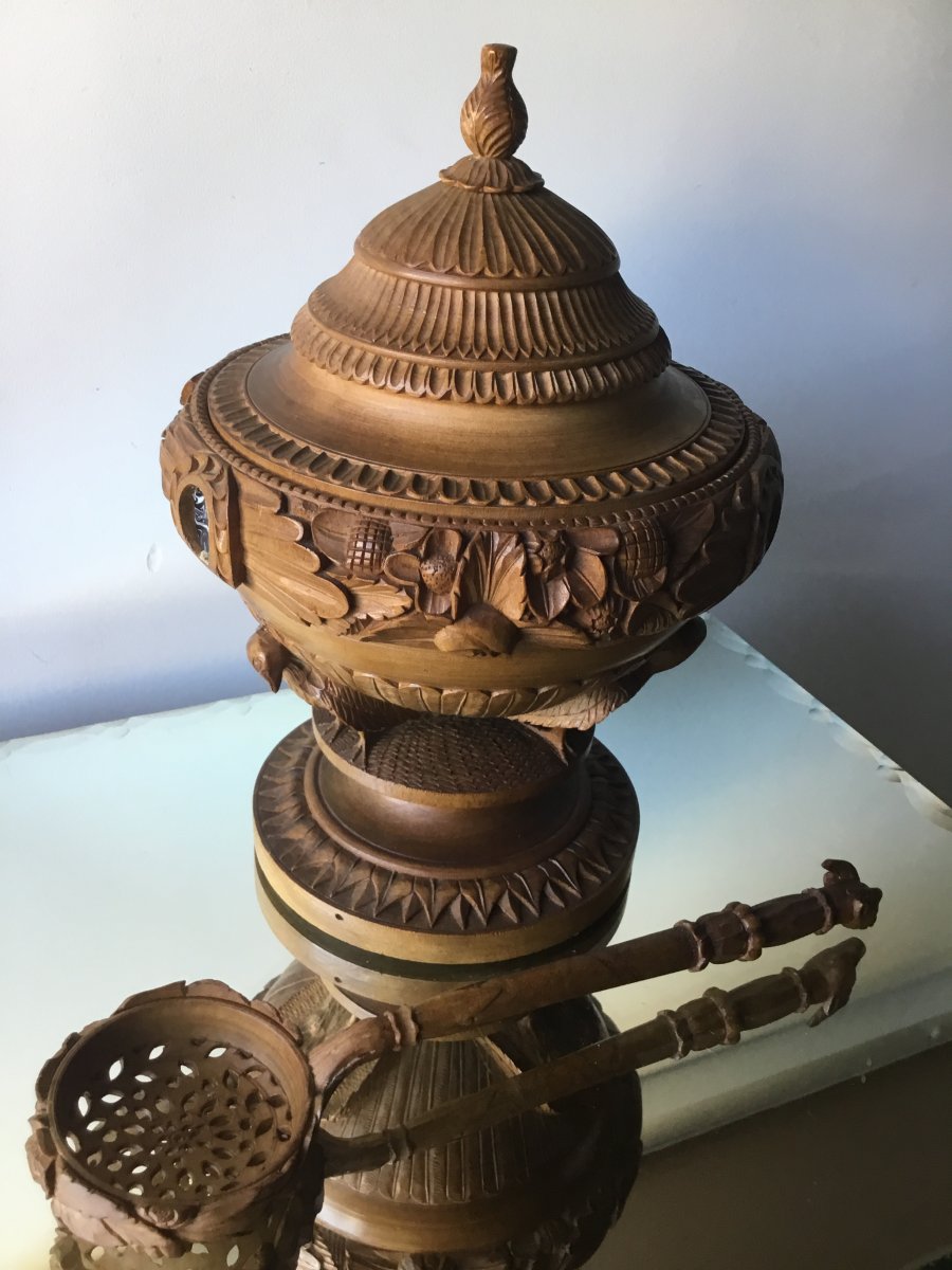 Covered Pot In Carved Wood And Its Spoon-photo-6